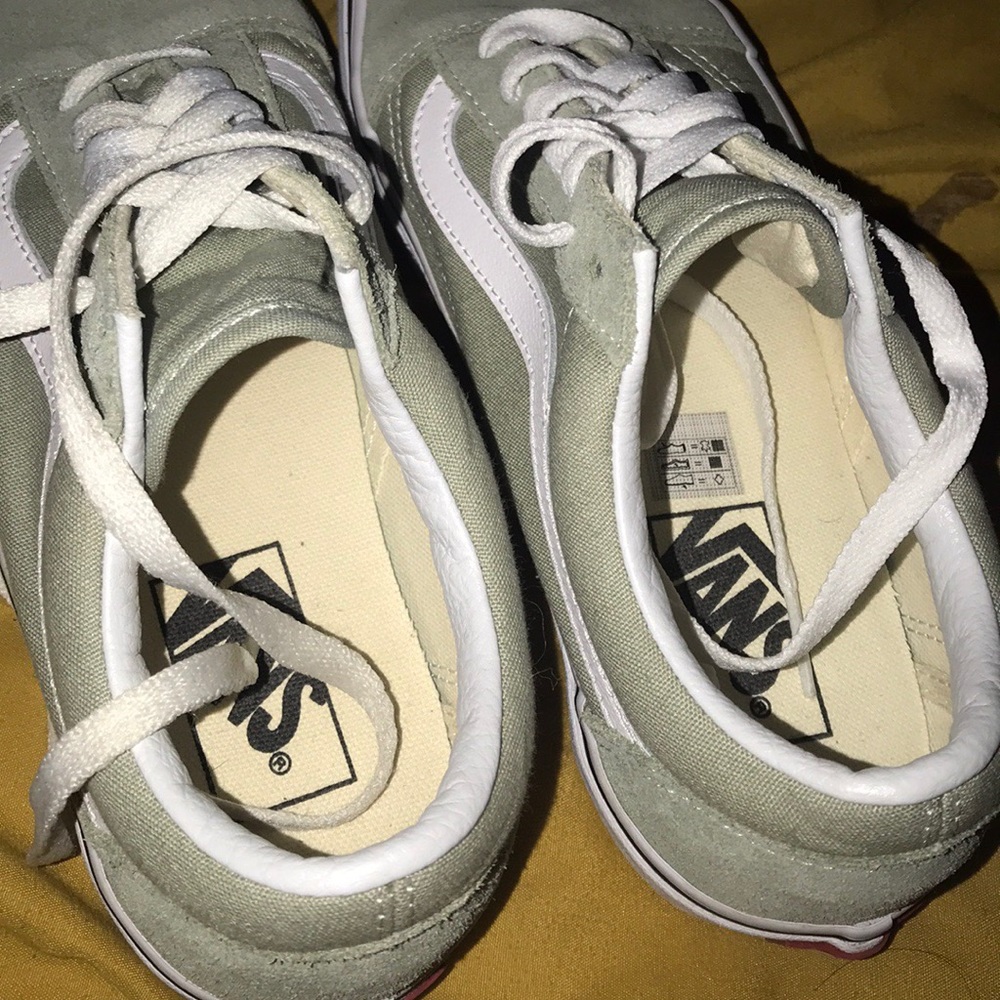 Vans - Picture 4 of 4